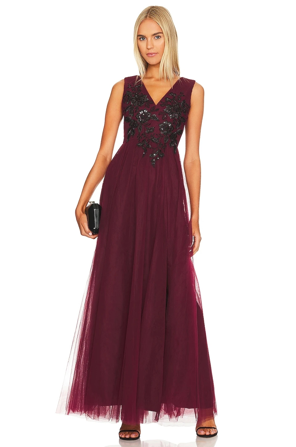 BCBGMAXAZRIA ROBE DE SOIRÉE LONGUE Deep Cranberry 1 BCBGMAXAZRIA ROBE DE SOIRÉE LONGUE Deep Cranberry