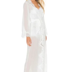 Helena Long Robe White 6 Helena Long Robe White -Ravis Mode Soldes Boutique HOME WI45 V3