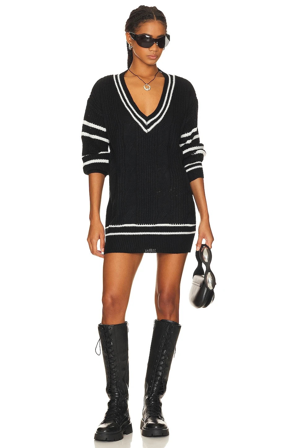 ROBE CASSANDRA Black & White 1 ROBE CASSANDRA Black & White